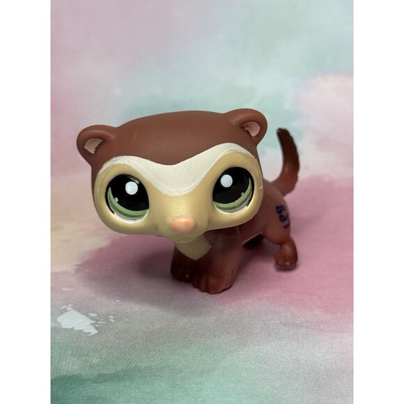 Authentic LPS Littlest Pet Shop #1026 Brown Cream White Ferret Green Dot Eyes - Picture 1 of 8
